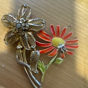 Vintage daisy brooches